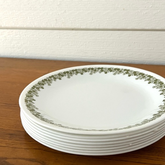 (4) VINTAGE Corelle by Corning Spring Blossom Crazy Daisy Green Luncheon Plates - Picture 4 of 4
